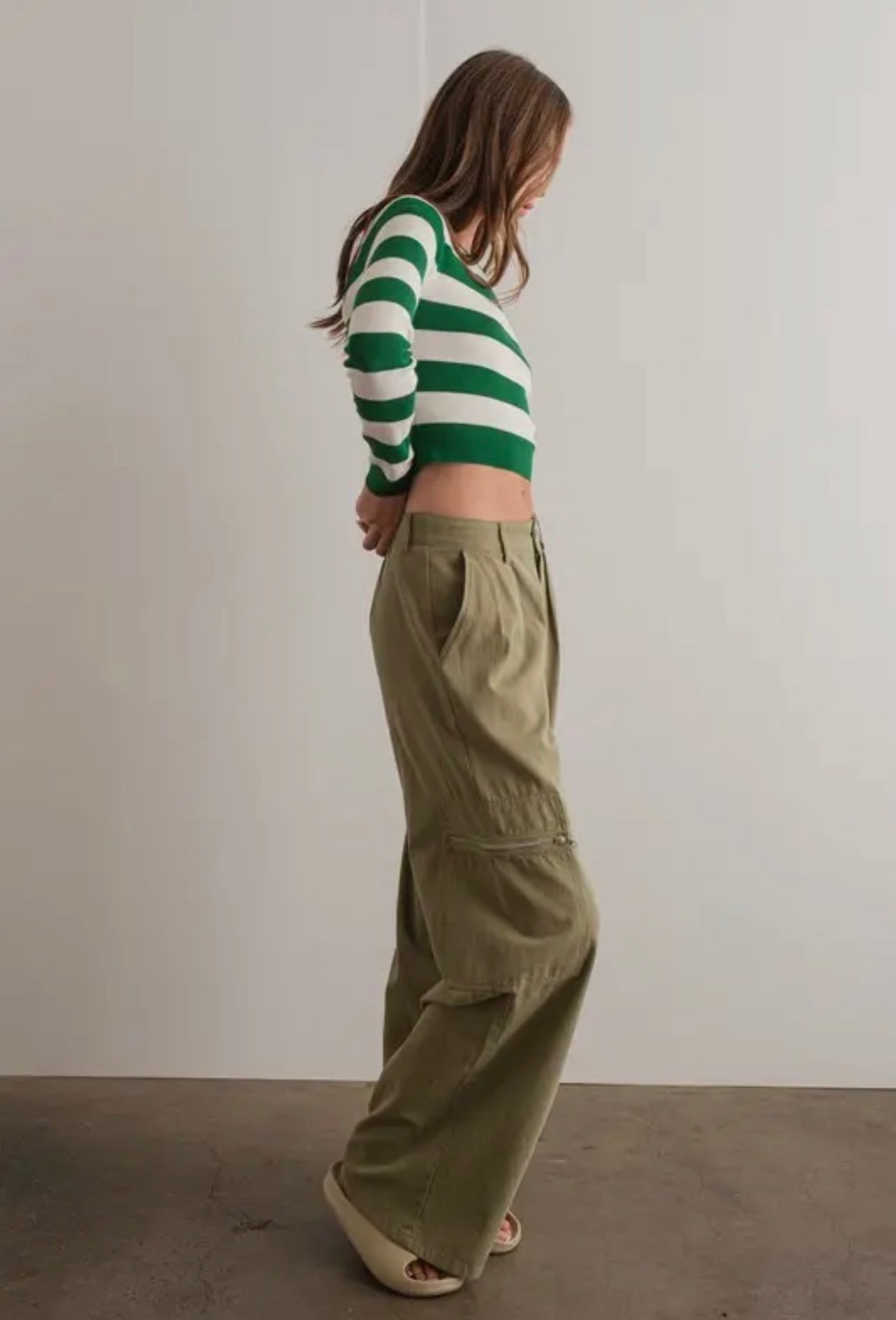 Daisy Slim Fit Cropped Sweater