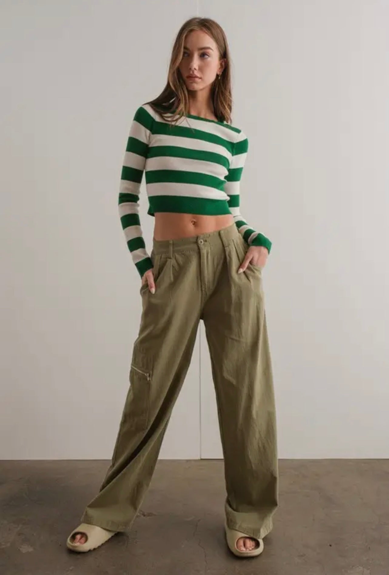 Daisy Slim Fit Cropped Sweater