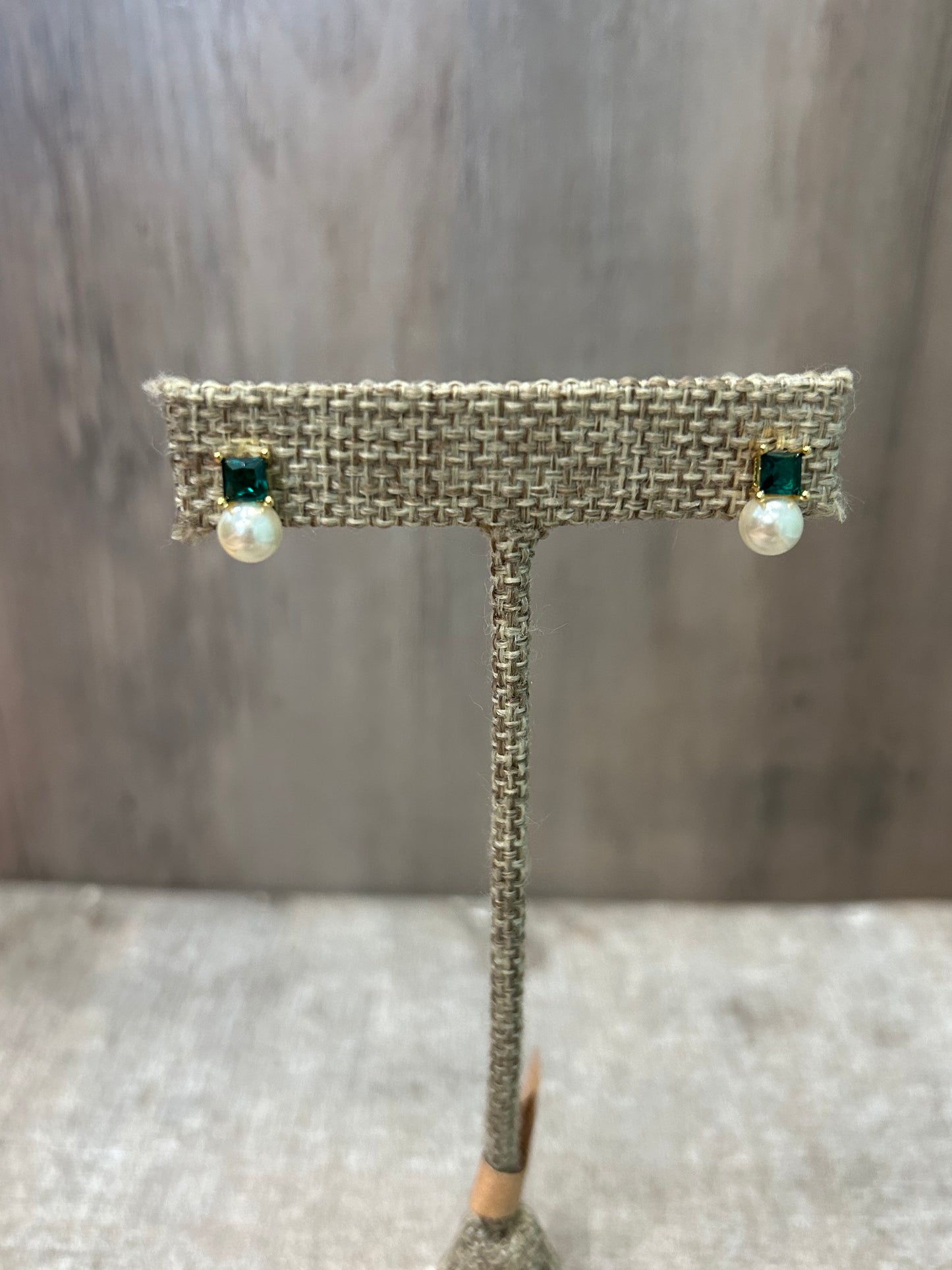 Emerald And Pearl Stud Earring