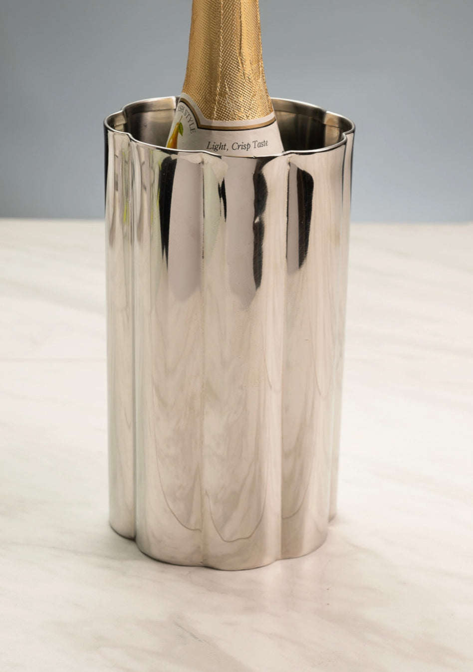Stainless Steele Grooved Bottle Holder