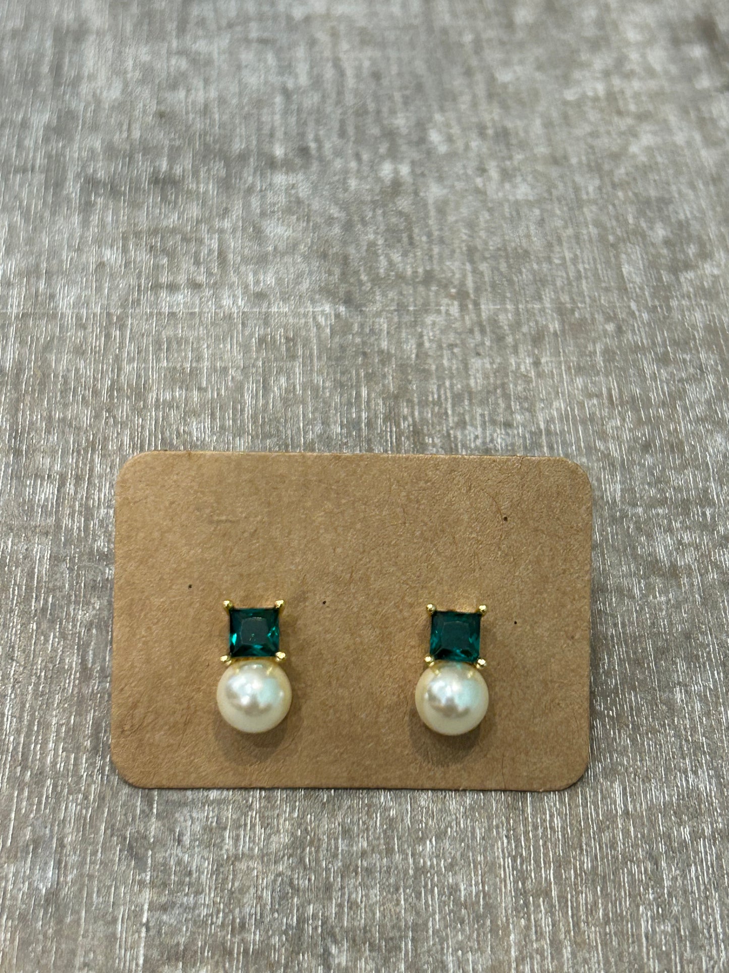 Emerald And Pearl Stud Earring