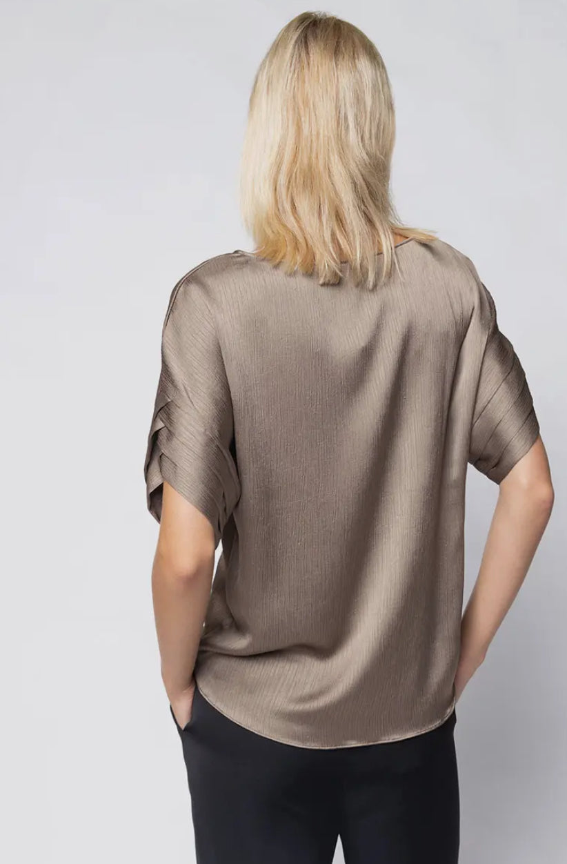 V-Neck Blouse with Bands Sleeve in Crinkle Satin