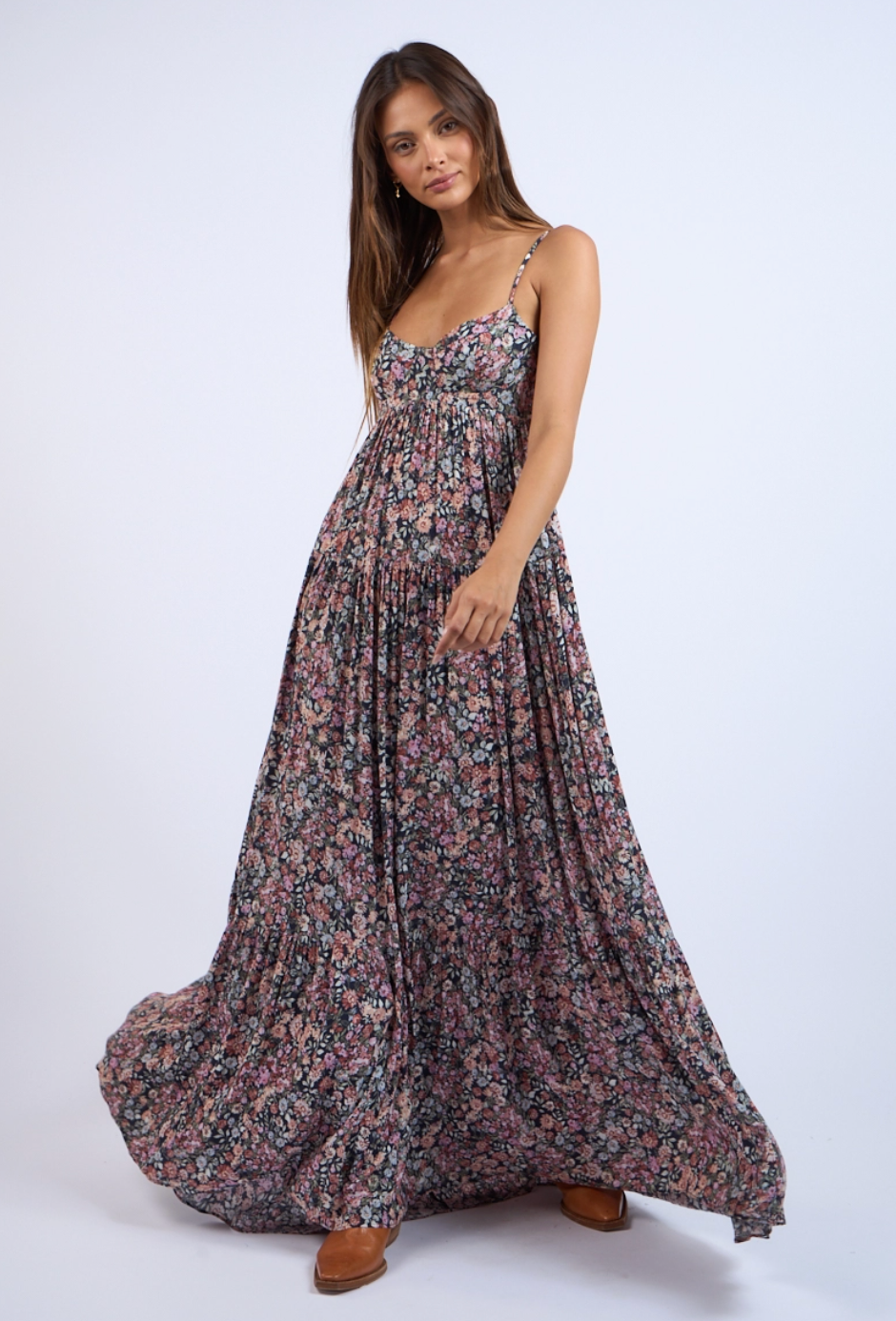 Ditsy Floral Open Back Hook & Eyes Maxi Dress