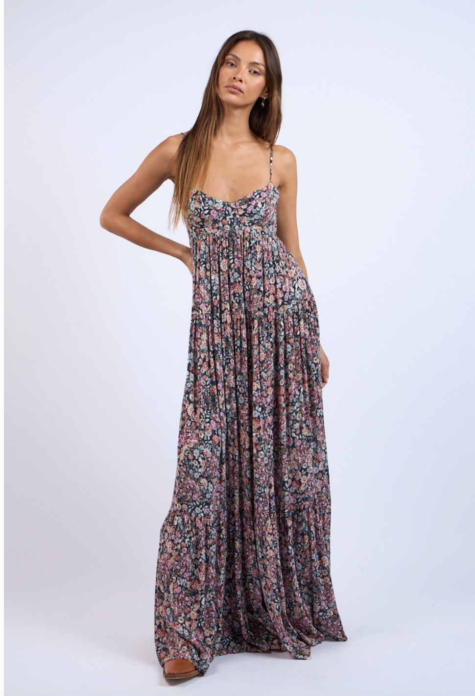 Ditsy Floral Open Back Hook & Eyes Maxi Dress